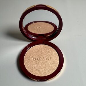 Gucci Glow Highlighter Warm Gold 03 - Limited Edition